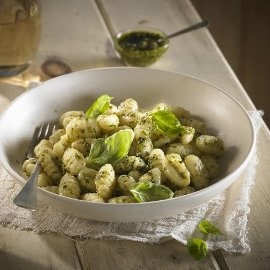Ñoquis de papá con pesto Ñoquis de papá con pesto