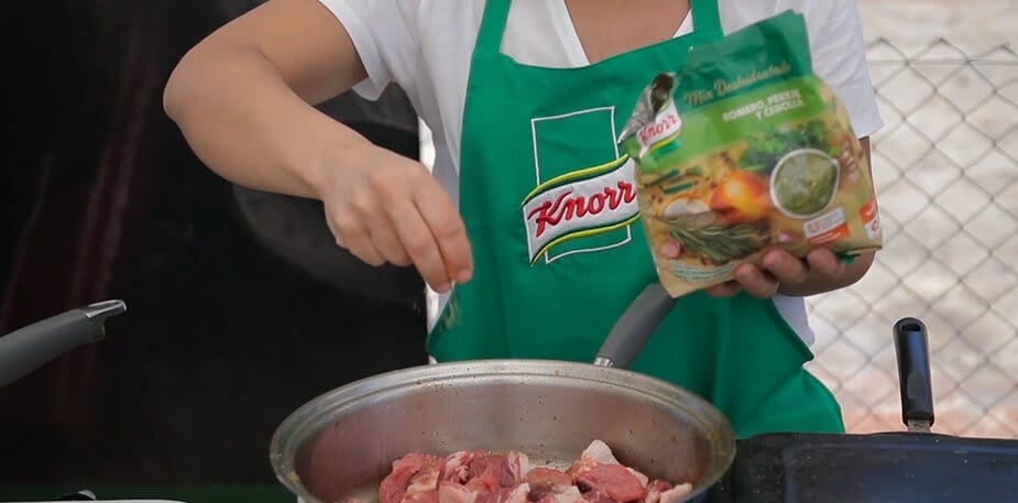 Knorr abrió las puertas de su cocina