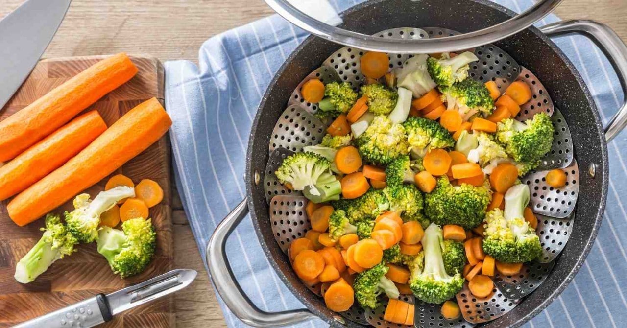 Cocinar al vapor, un método que evita desperdicios en el negocio