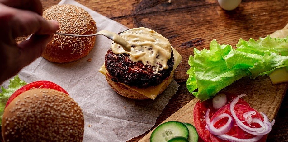 Aderezos y Salsas para hamburguesas: el toque del chef