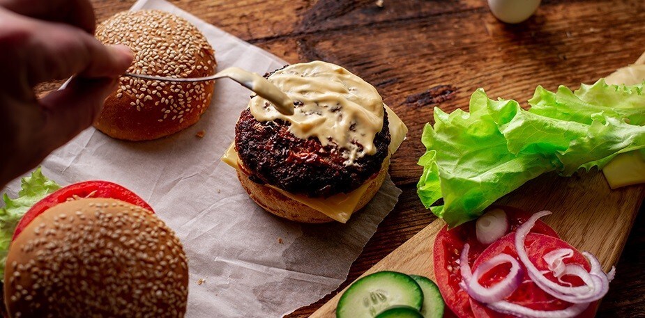 Aderezos y Salsas para hamburguesas: el toque del chef